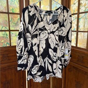 NWT Karen Kane Sand & Sky Leaf Print Blouse Sz M